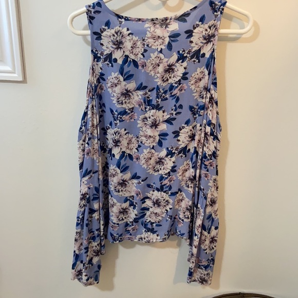 Top - Picture 2 of 5